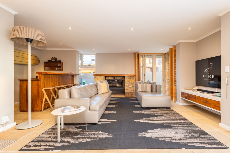 5 Bedroom Property for Sale in Whale Rock Beach Western Cape